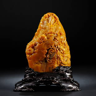 A Chinese Tianhuang Dragon and Phoenix Carving Decoration: A Chinese Tianhuang Dragon and Phoenix Carving Decoration. L 21cm; H 12cm; W 15cm; 4.2kg