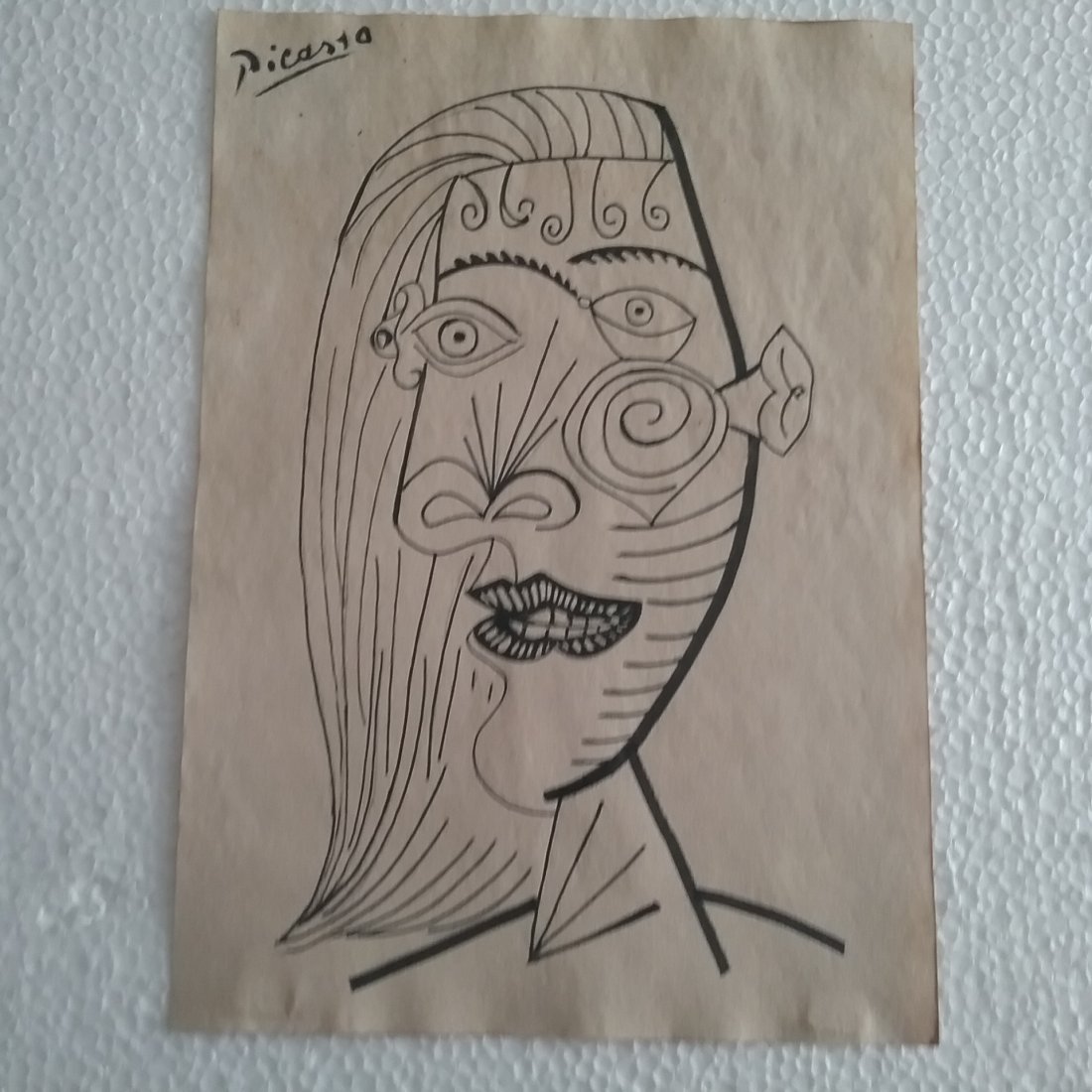 Pablo picasso drawing with feather on paper: Signed and Stamped Pablo Picasso Spanish Artist Mixed Media on Paper, on verso inscribed \\\"Succ. Pablo Picasso Coll. Marina Piccaso\\\", \\\"Gallerie Mathias Fels Paris\\\". Aprox size 20 x 30 cm. T