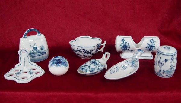 8 PIECES OF BLUE & WHITE PORCELAIN MARKED GERMANY