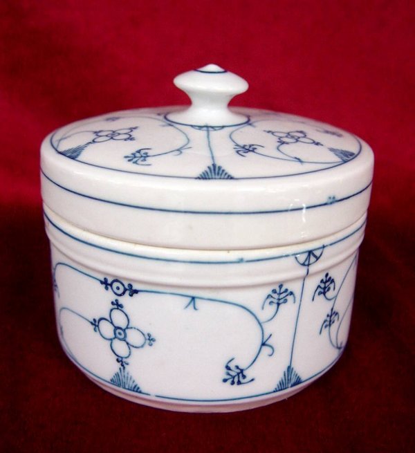 BLUE & WHITE PORCELAIN JAM JAR UNMARKED MEISSEN 3 1