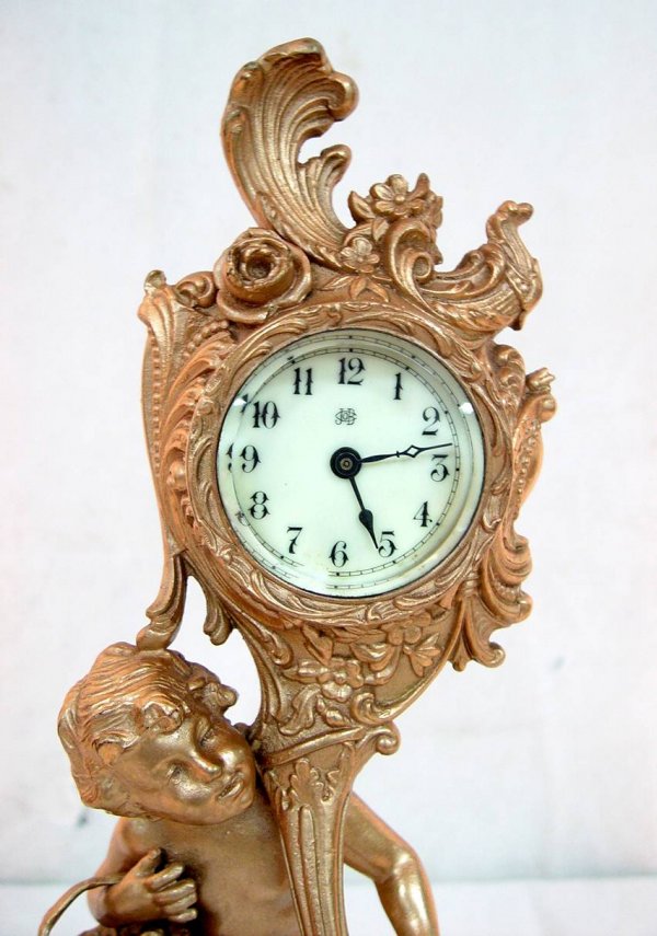 VICTORIAN SPELTER FIGURAL MANTEL CLOCK 17 1/2" TAL - 2