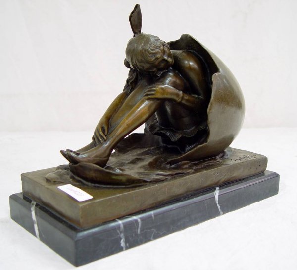 BRONZE GIRL IN SHELL ARTIST SIGNED 9" TALL 11" WID