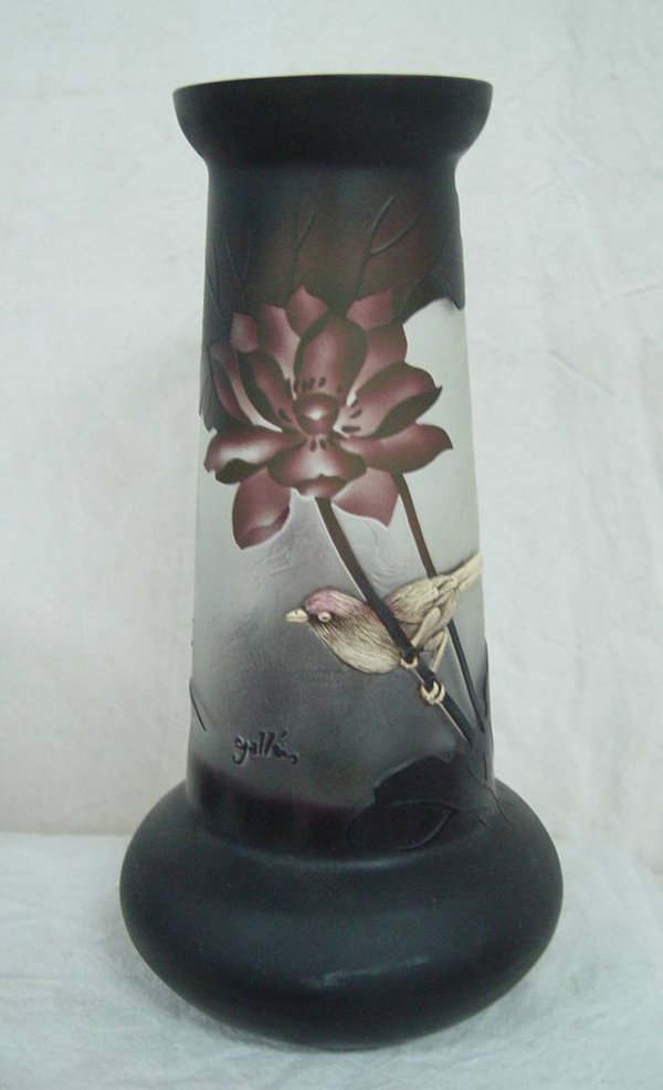 CAMEO VASE 11 1/2" TALL 6" ACROSS