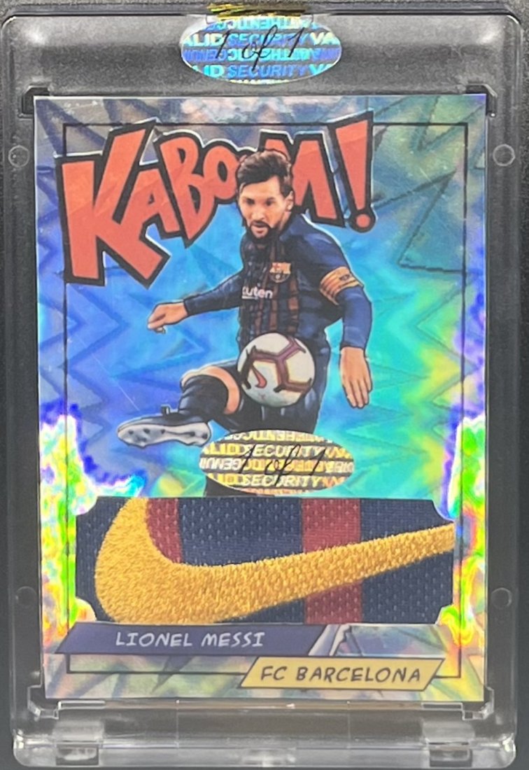 Lionel Messi Kaboom Card (1 of 2)