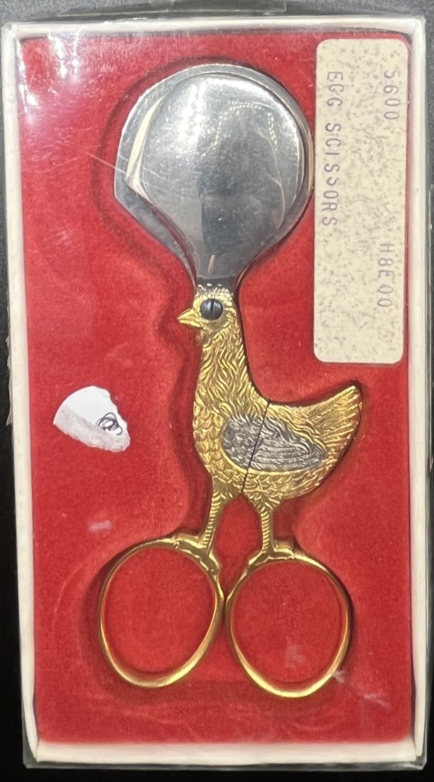 Vintage Scissor: Vintage Egg Scissors gold plated