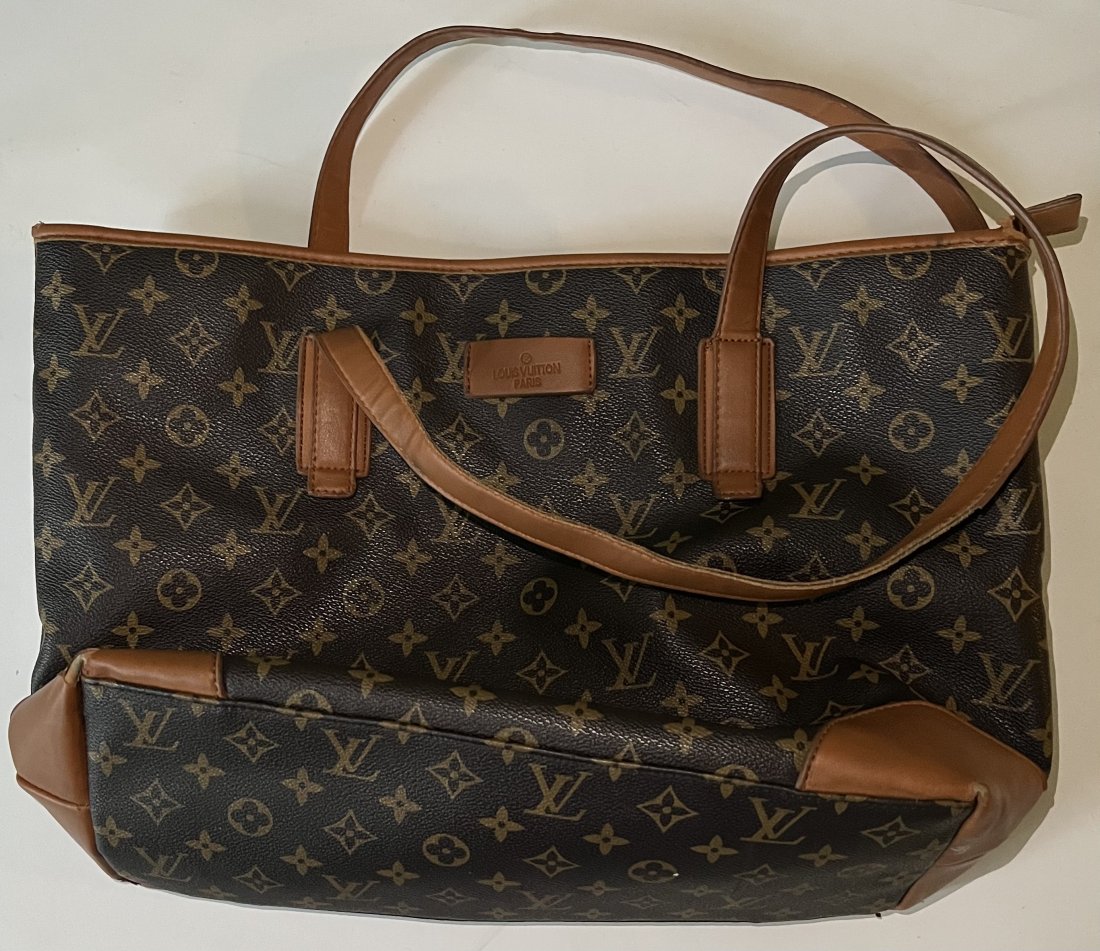 Louis Vuitton Monogram Purse (1 of 6)
