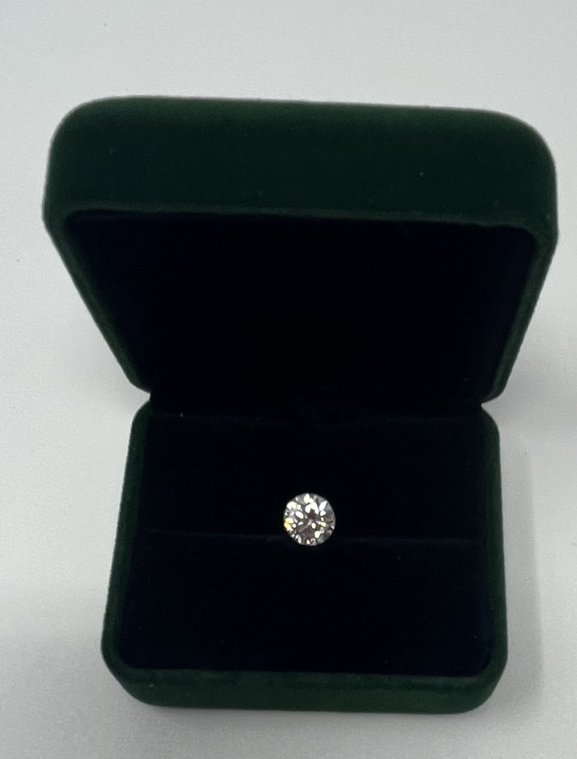 Moissanite VVS1: 2 Carats VVS1 Moissanite Color D Stone , Stone passes for Diamond with Diamond Tester II with COA