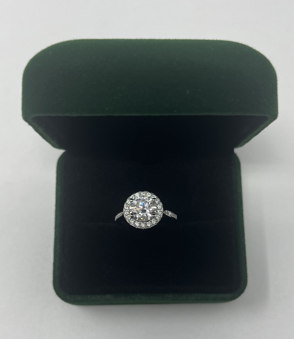 Moissanite VVS Ring (1 of 6)