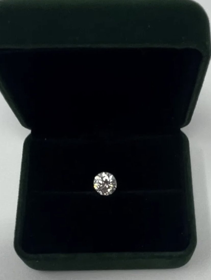 Moissanite VVS1: 2 Carats VVS1 Moissanite Color D Stone , Stone passes for Diamond with Diamond Tester II with COA
