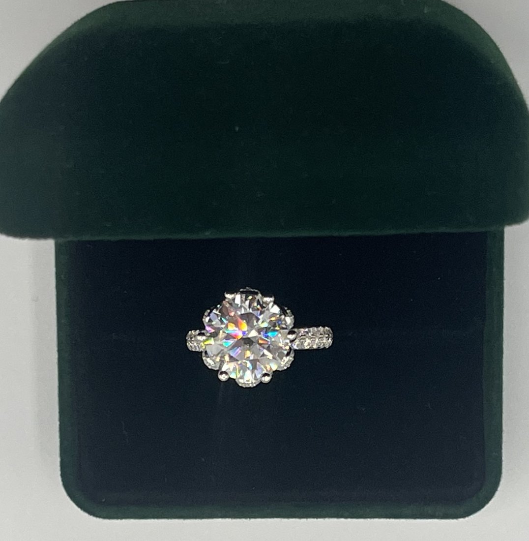 18k White Gold Plated White VVS Ring (1 of 4)