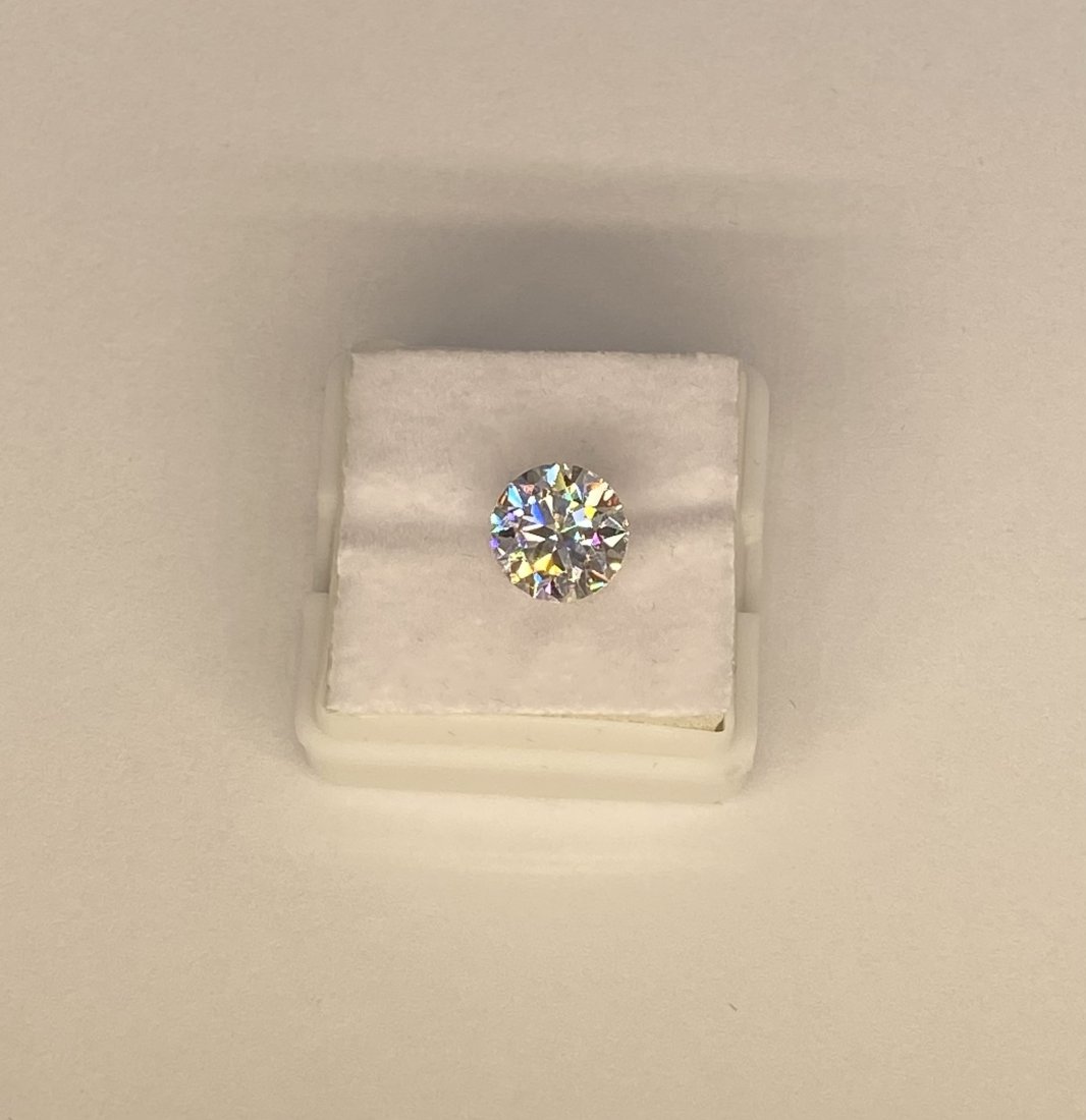 VVS1 Moissanite Stone: VVS1 Moissanite , Stone Color grade: D Stone weight: 3 carats