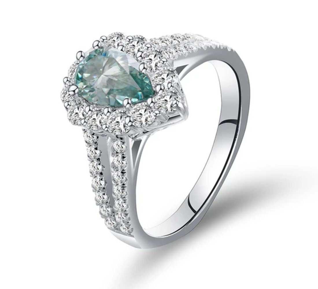 Engagement Ring Blue VVS Ring (1 of 1)