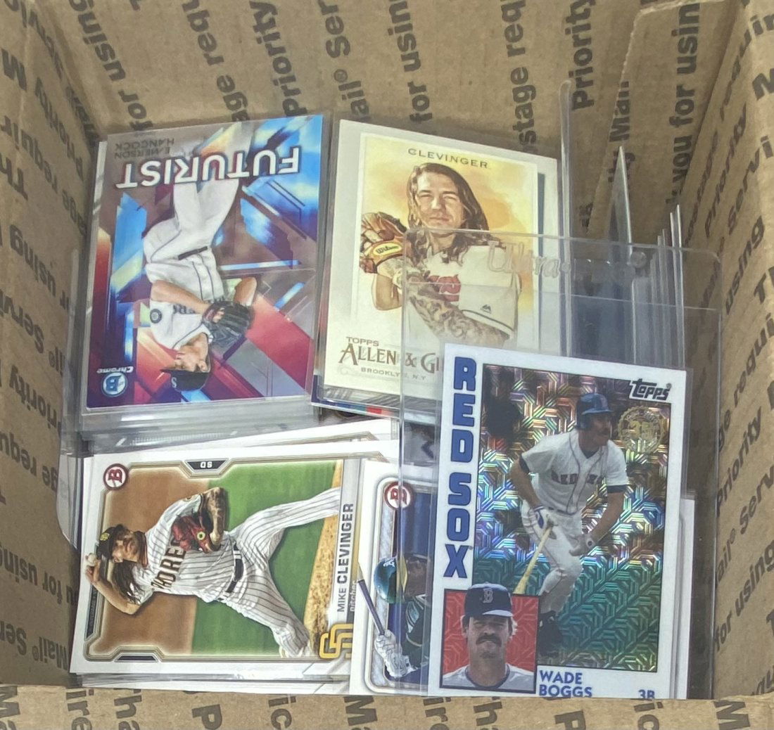 Unsorted Baseball Cards Box (1 of 2)