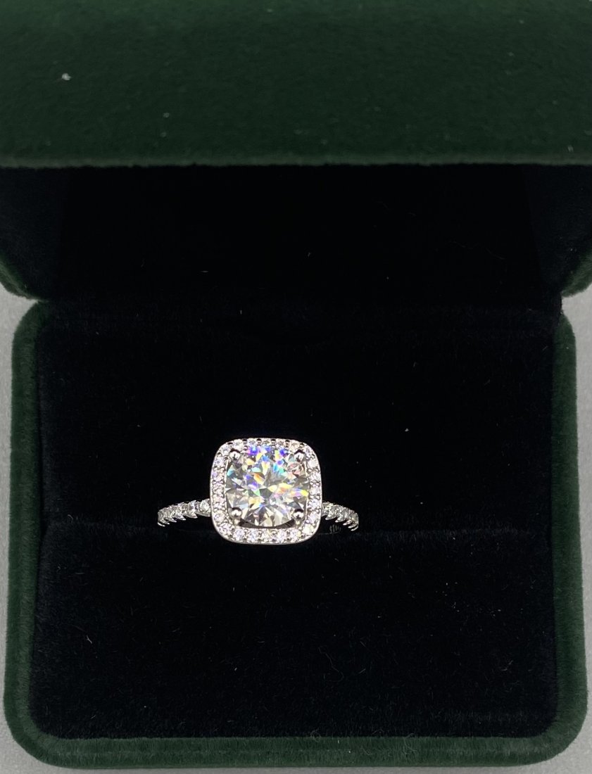 Diamond Moissanite VVS Ring (1 of 4)