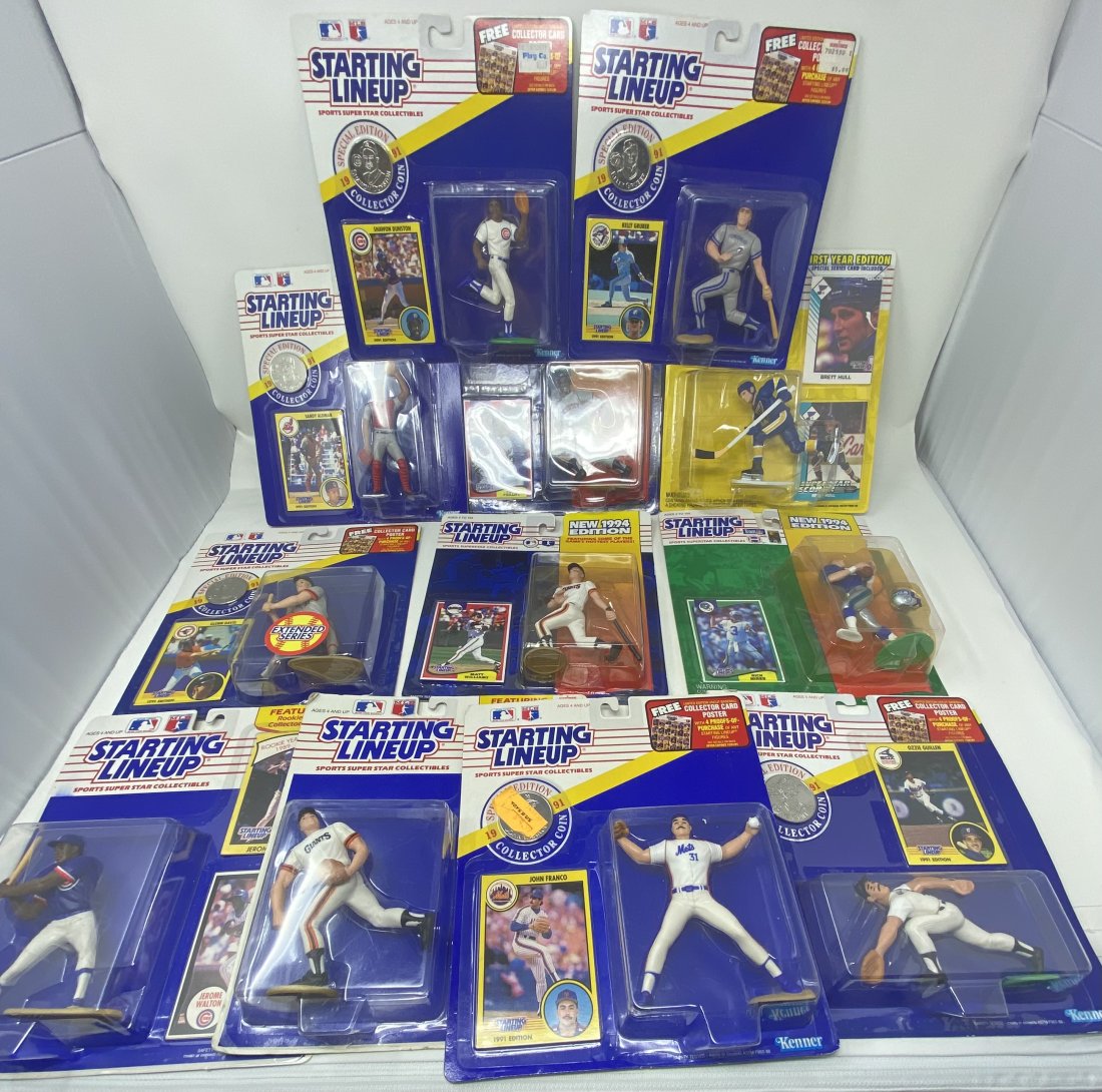 Big Lot Of Vintage Starting Lineup Special Edition Coin , Figure And Card: (12) twelve Vintage Staring Lineup Special edition coin , figure and cards. 1989 Staring Lineup Rick Reuschel figure and cards, 1991 John Franco Coin collector , Card and figure . 1991 Ozzie Guillen C
