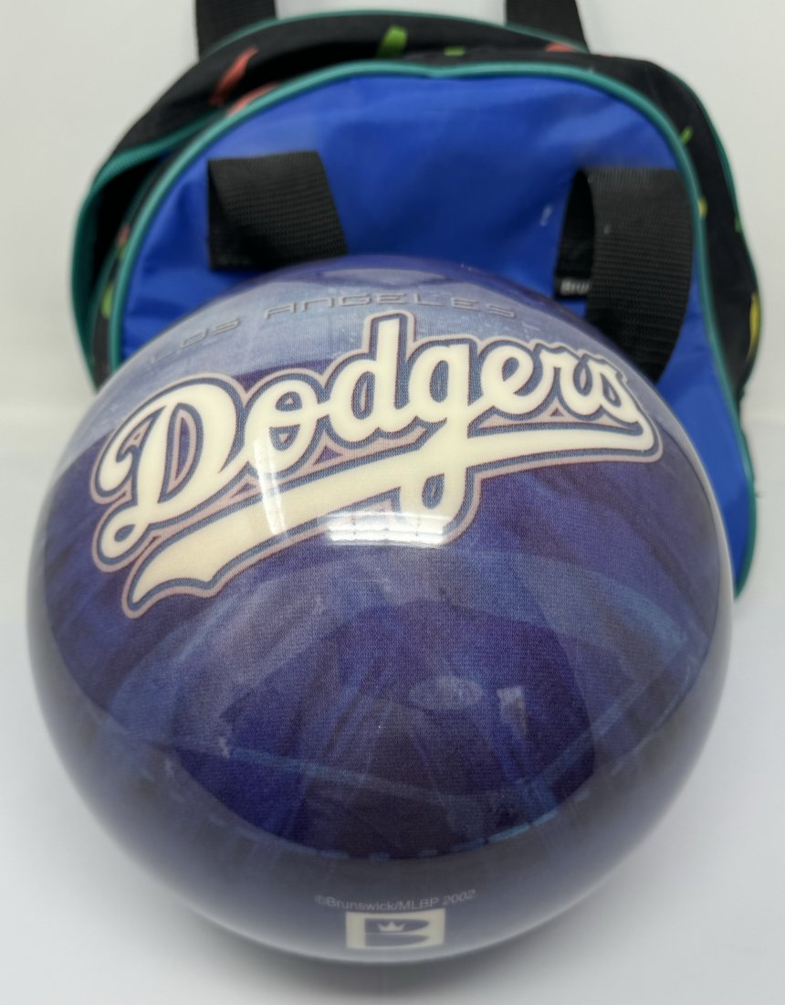 Vintage MLB Los Angeles Dodgers Bowling Ball And Disney Bowling Bag (1 of 3)