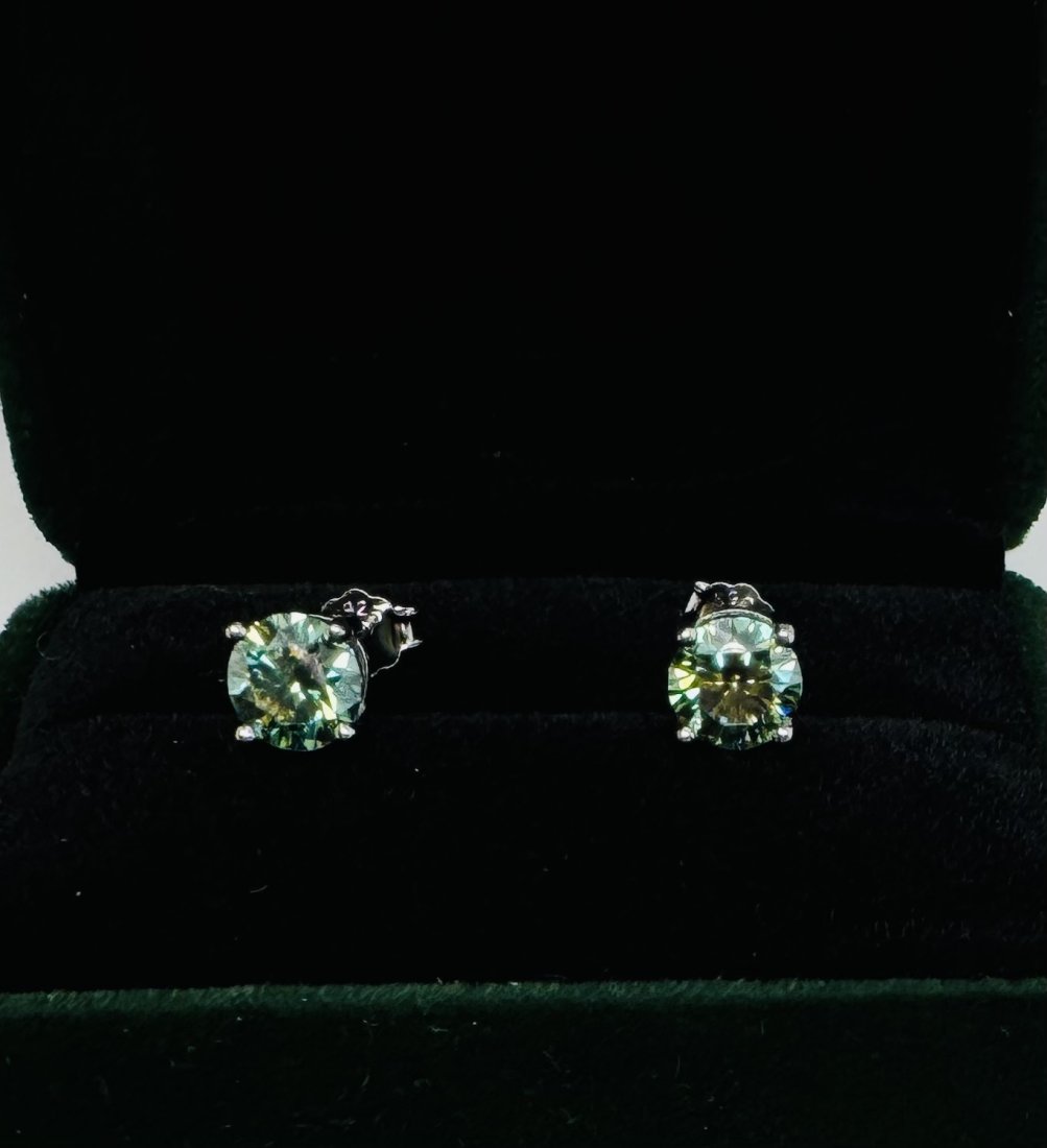 Green VVS Earrings (1 of 3)