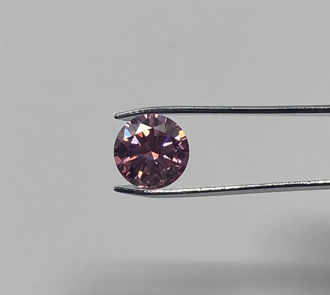 Pink Moissanite Stone: Moissanite VVS1, Color Pink , Weight: 4 carats , It comes with GRA Certificate. stone passes for Diamond Using a Diamond Tester