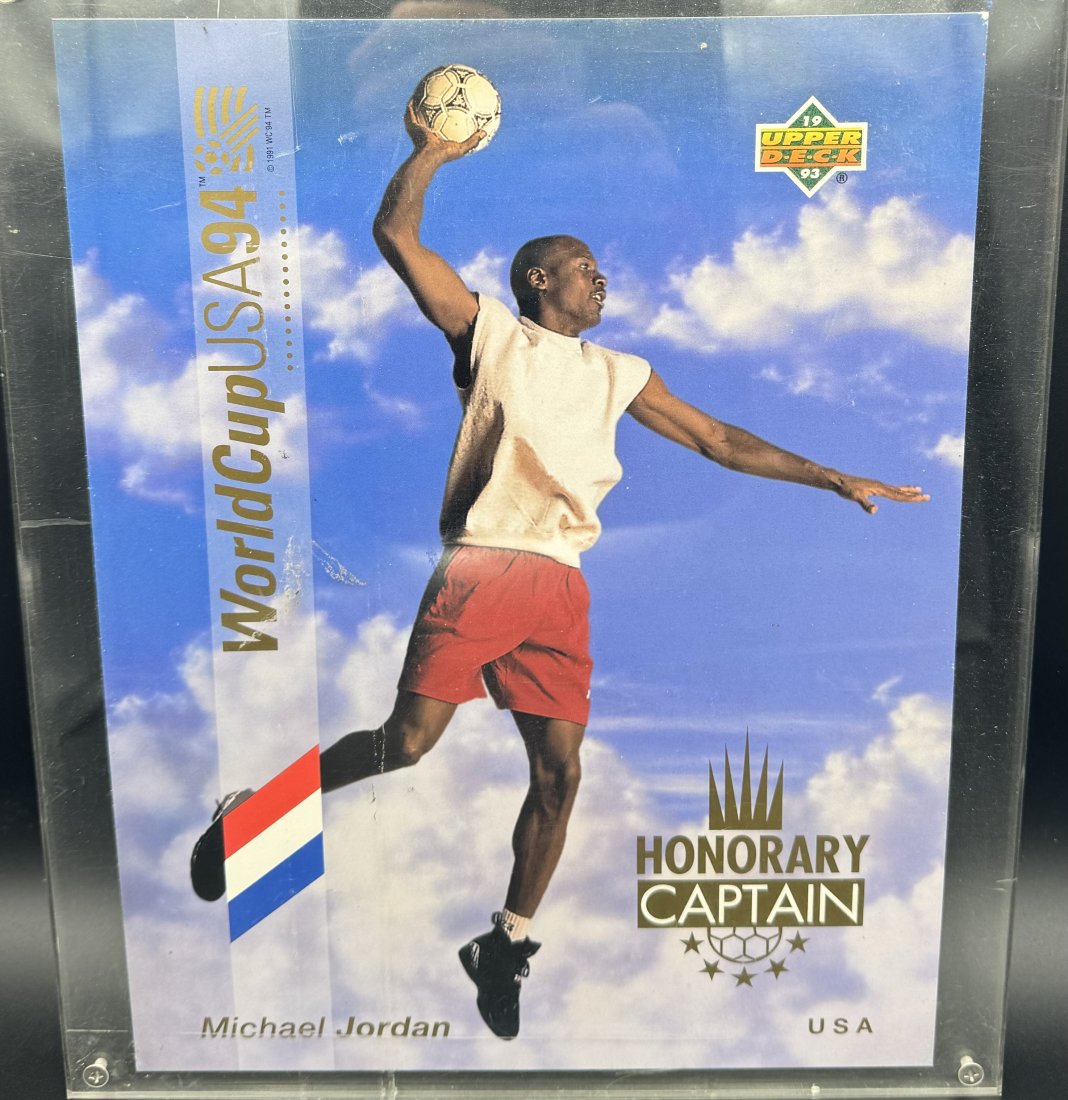 Michael Jordan World Cup Gold Soccer Jumbo /2500: 1993 UD World Cup Michael Jordan Honorary Captain Gold Soccer Jumbo /2500