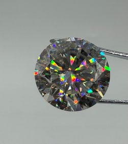 30 Carats VVS Moissanite