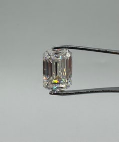 Emerald Cut 10 Carats VVS Stone