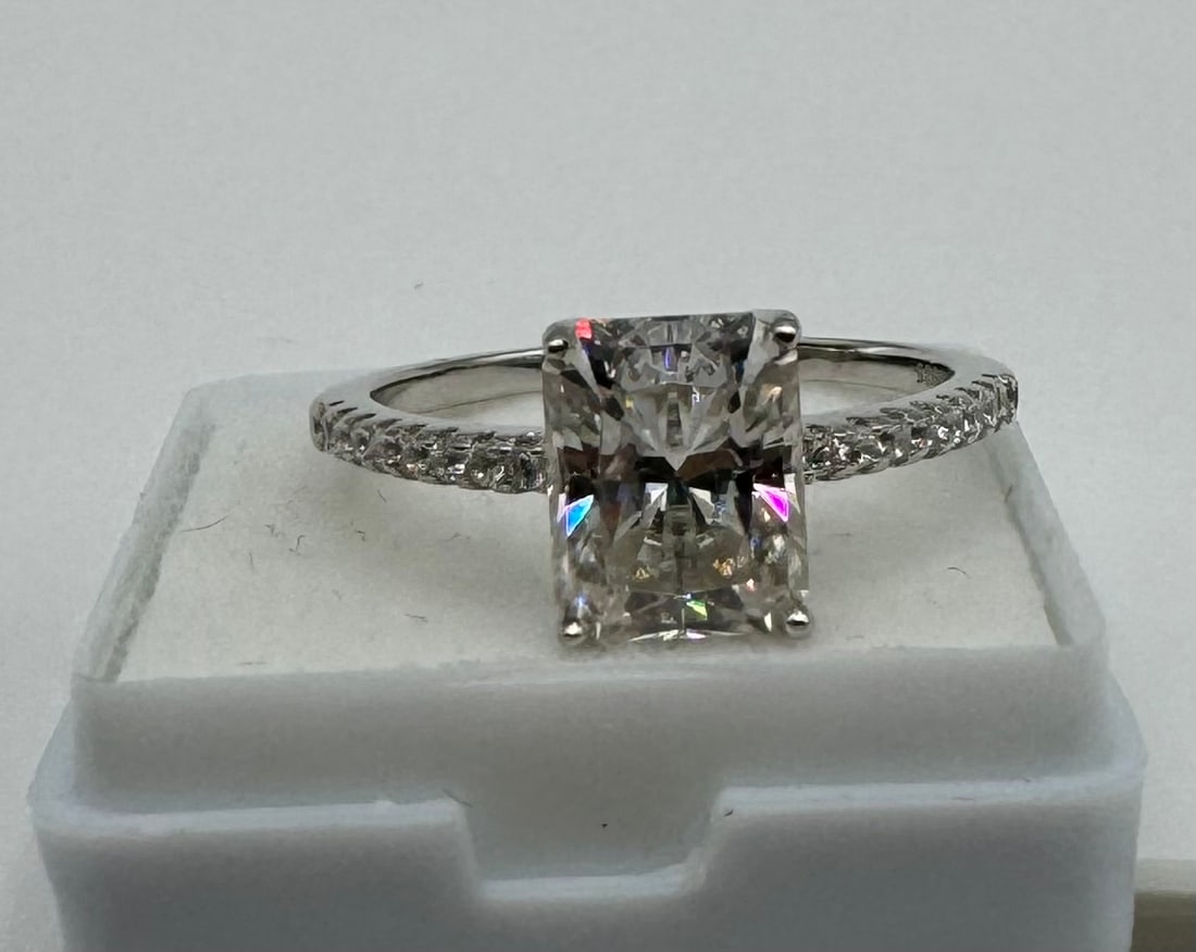 Emerald Cut VVS Ring (1 of 3)