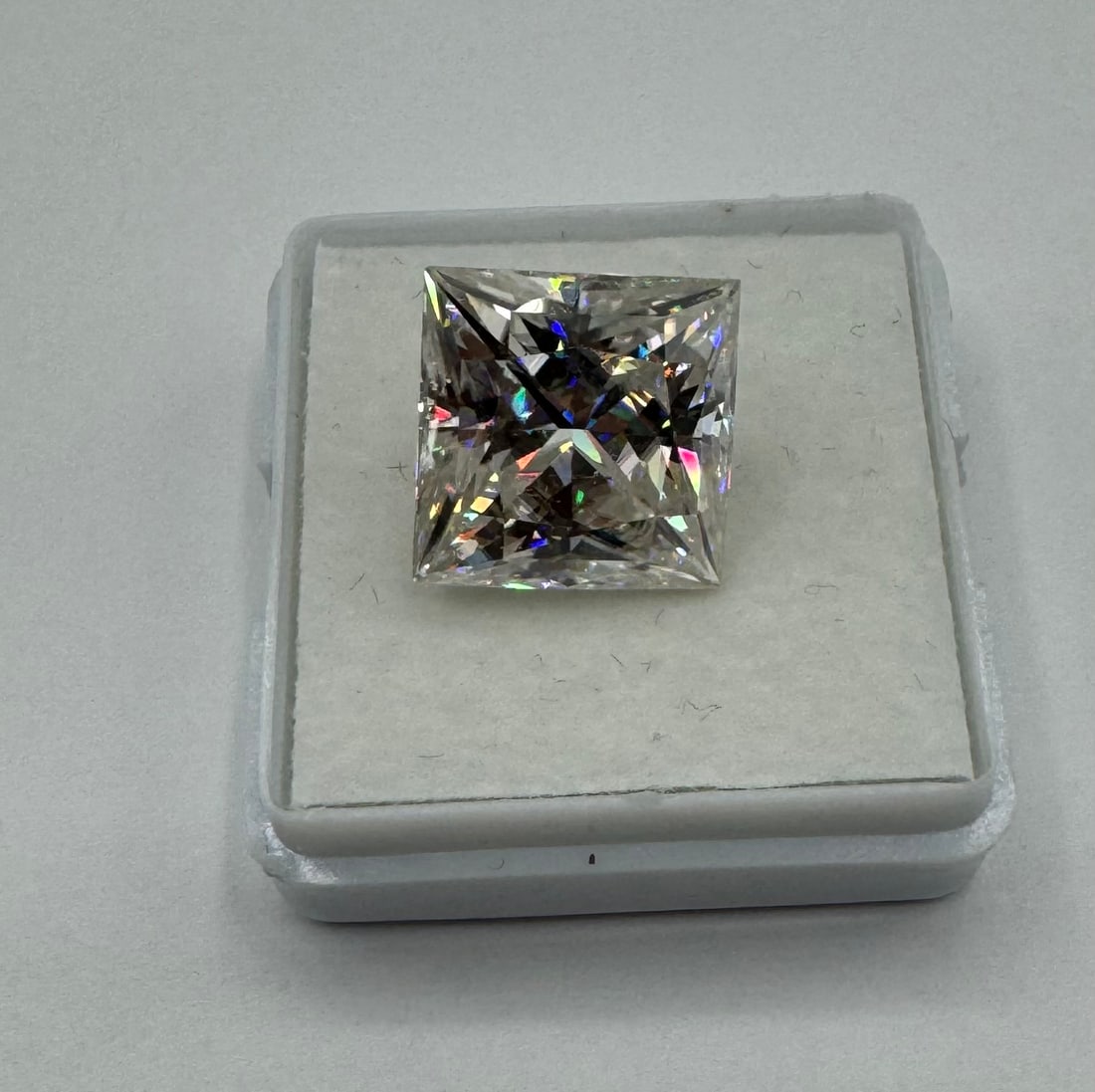 Princess Cut VVS 10 Carats: Moissanite VVS1 Color: D Shape: Princess Cut Weight: 10 Carats .