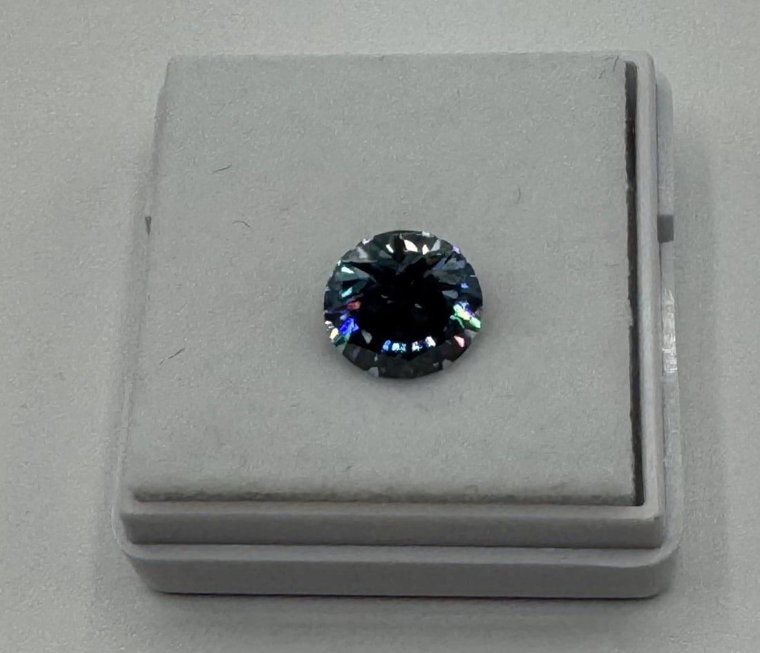 Green VVS Stone (1 of 3)