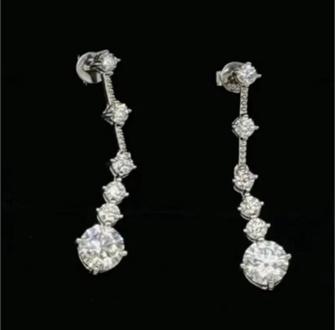 Sparkling VVS Earrings (1 of 3)