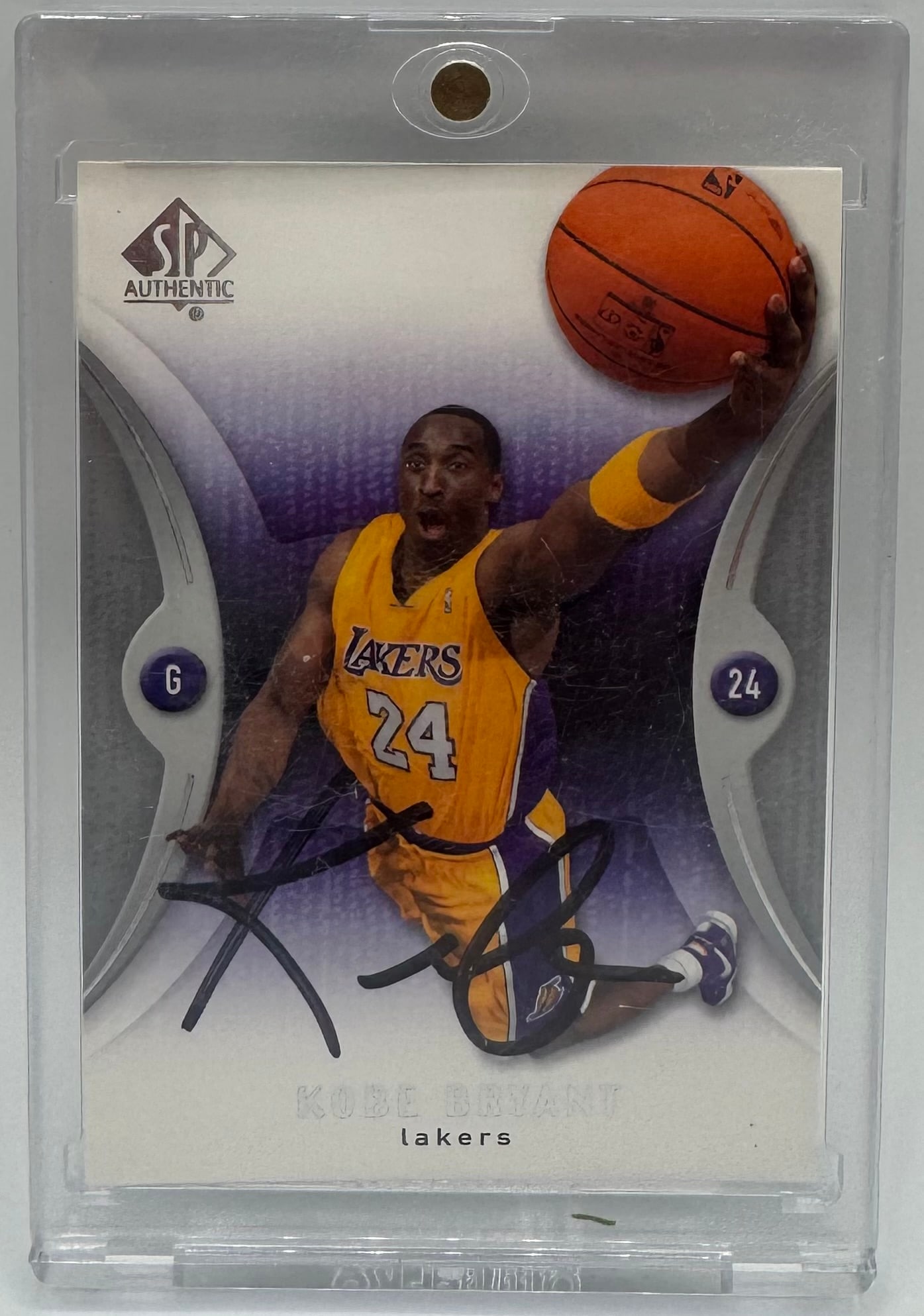 Kobe Bryant Auto Signed COA (1 of 2)