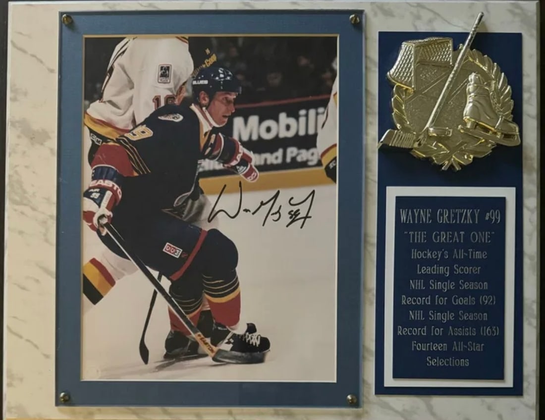 Wayne Gretzky Photo Signed Autographed (1 of 3)