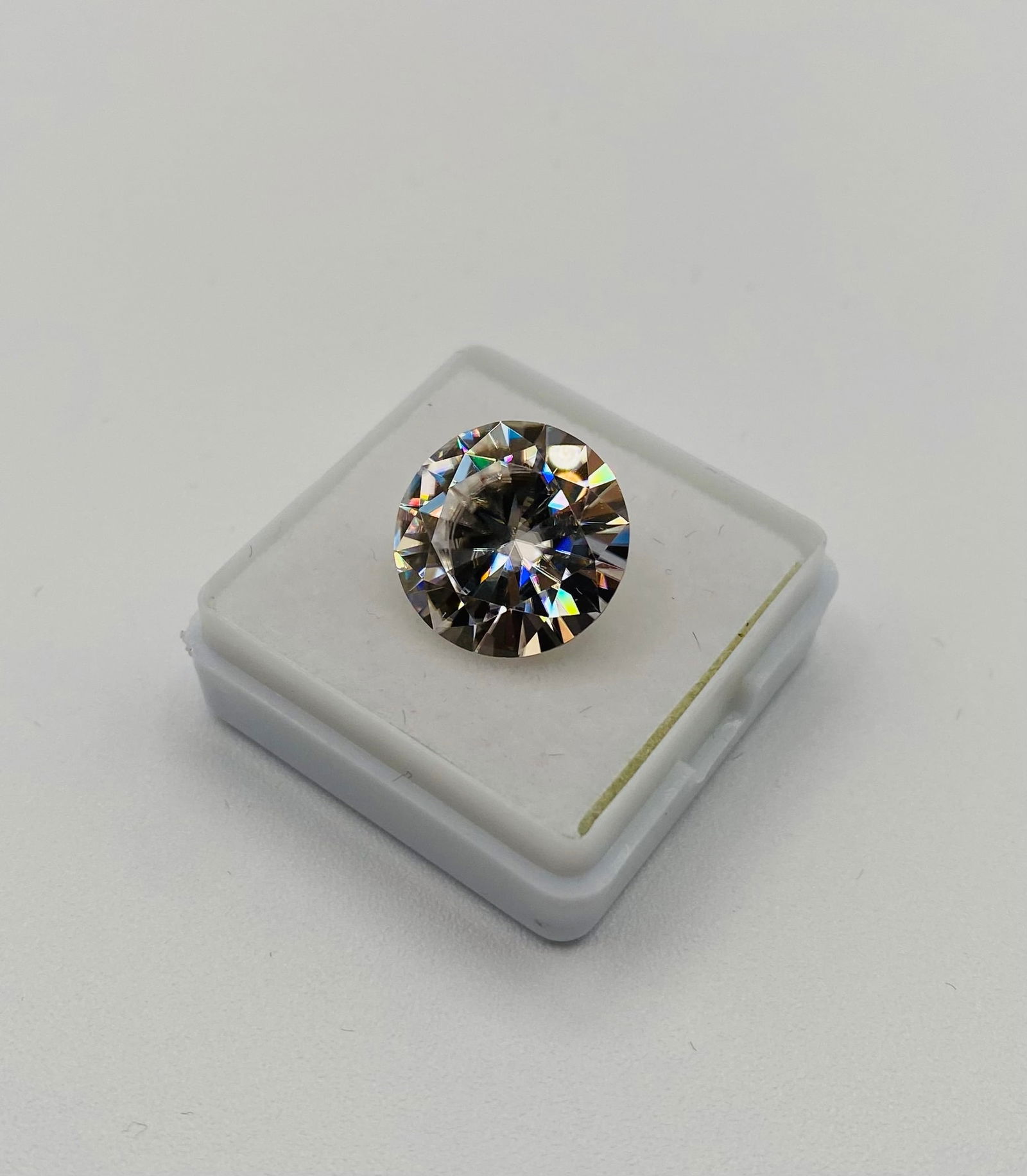 Moissanite VVS Stone (1 of 2)