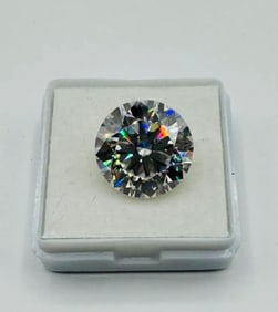 Moissanite VVS Stone