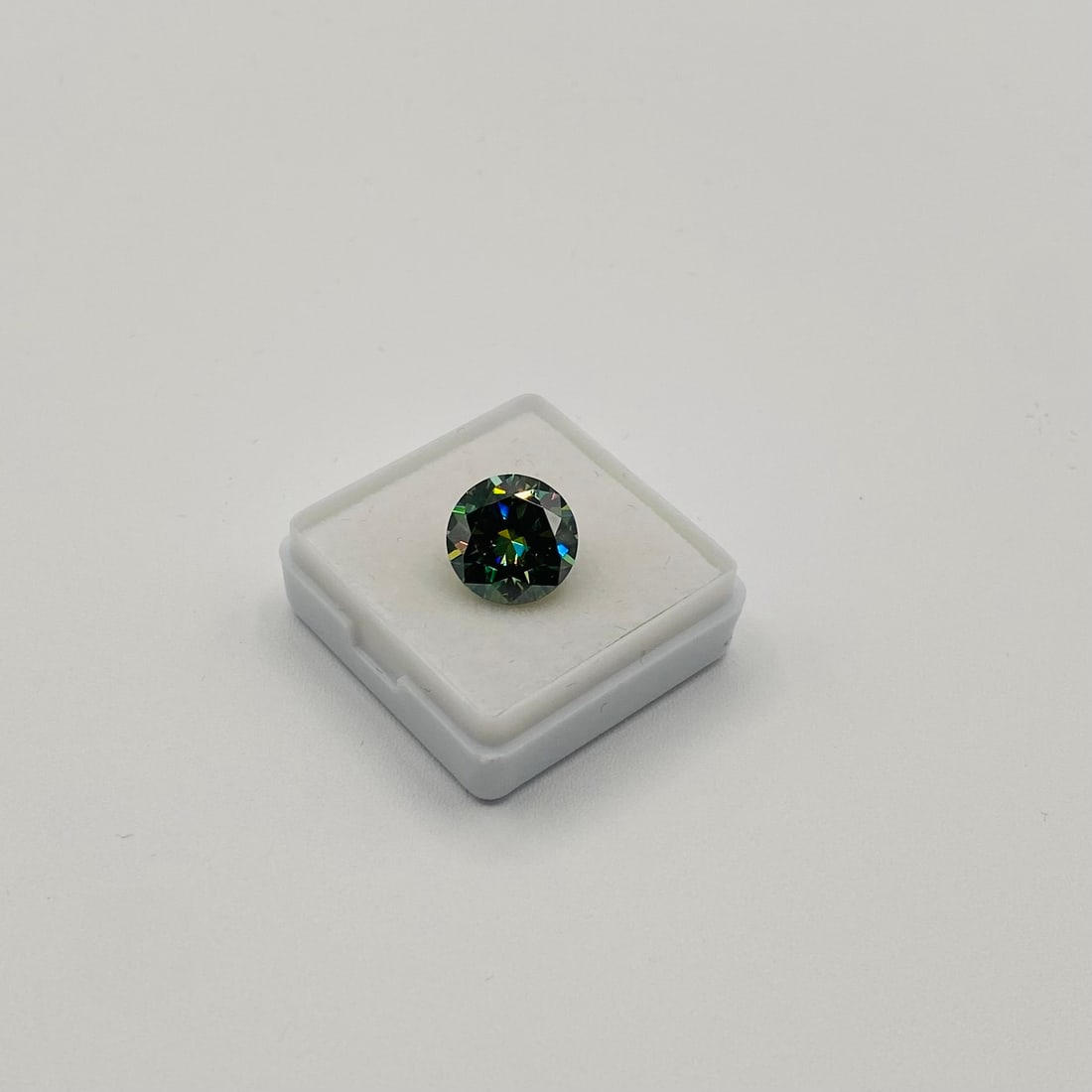 Green VVS Moissanite (1 of 2)