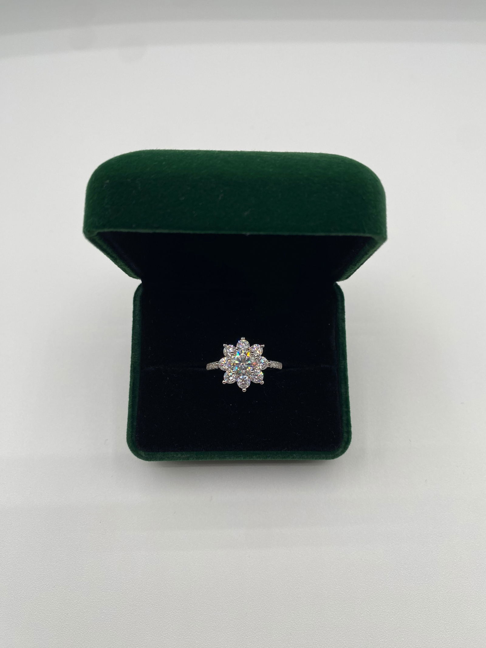 Beautiful Sparkling VVS Flower Ring (1 of 2)