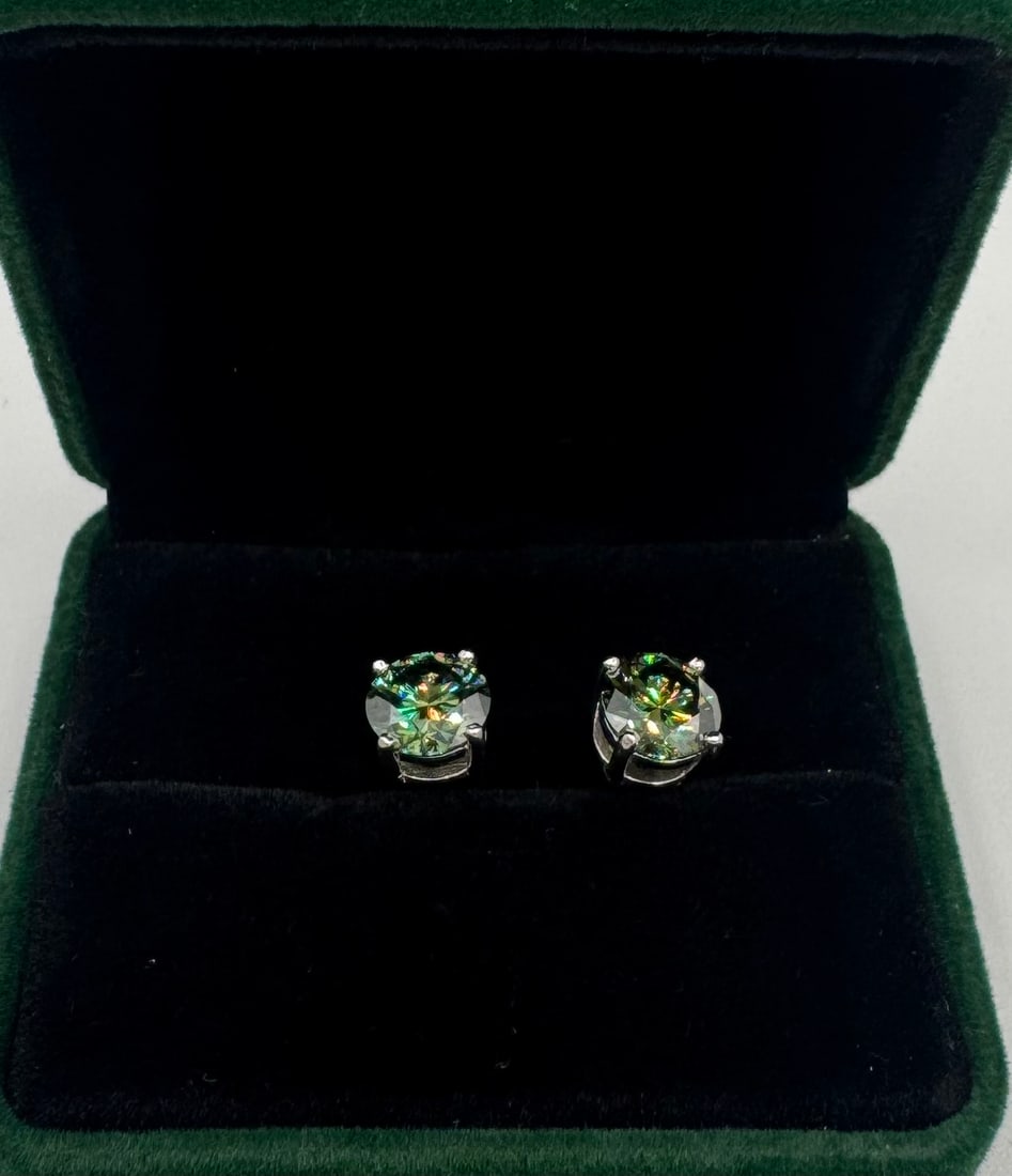 2 Carats VVS Earrings (1 of 3)