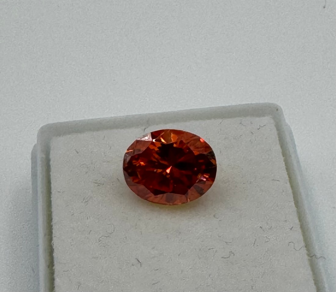 Orange Oval Shape VVS (1 of 3)