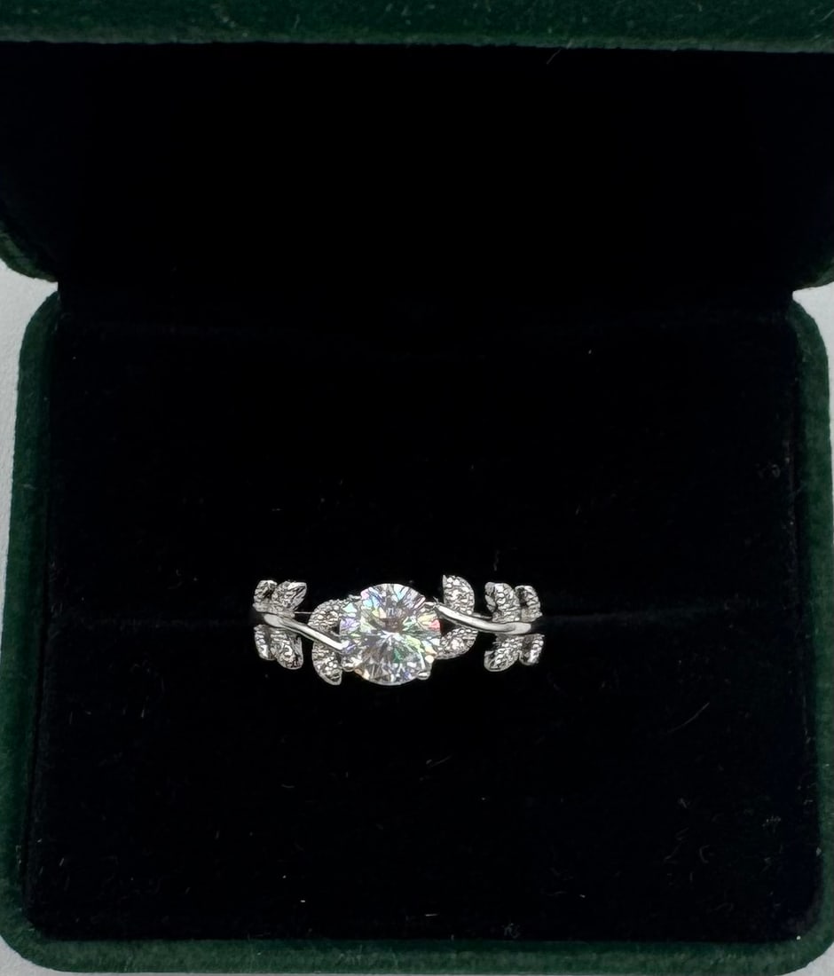 VVS Sparkling Ring (1 of 3)