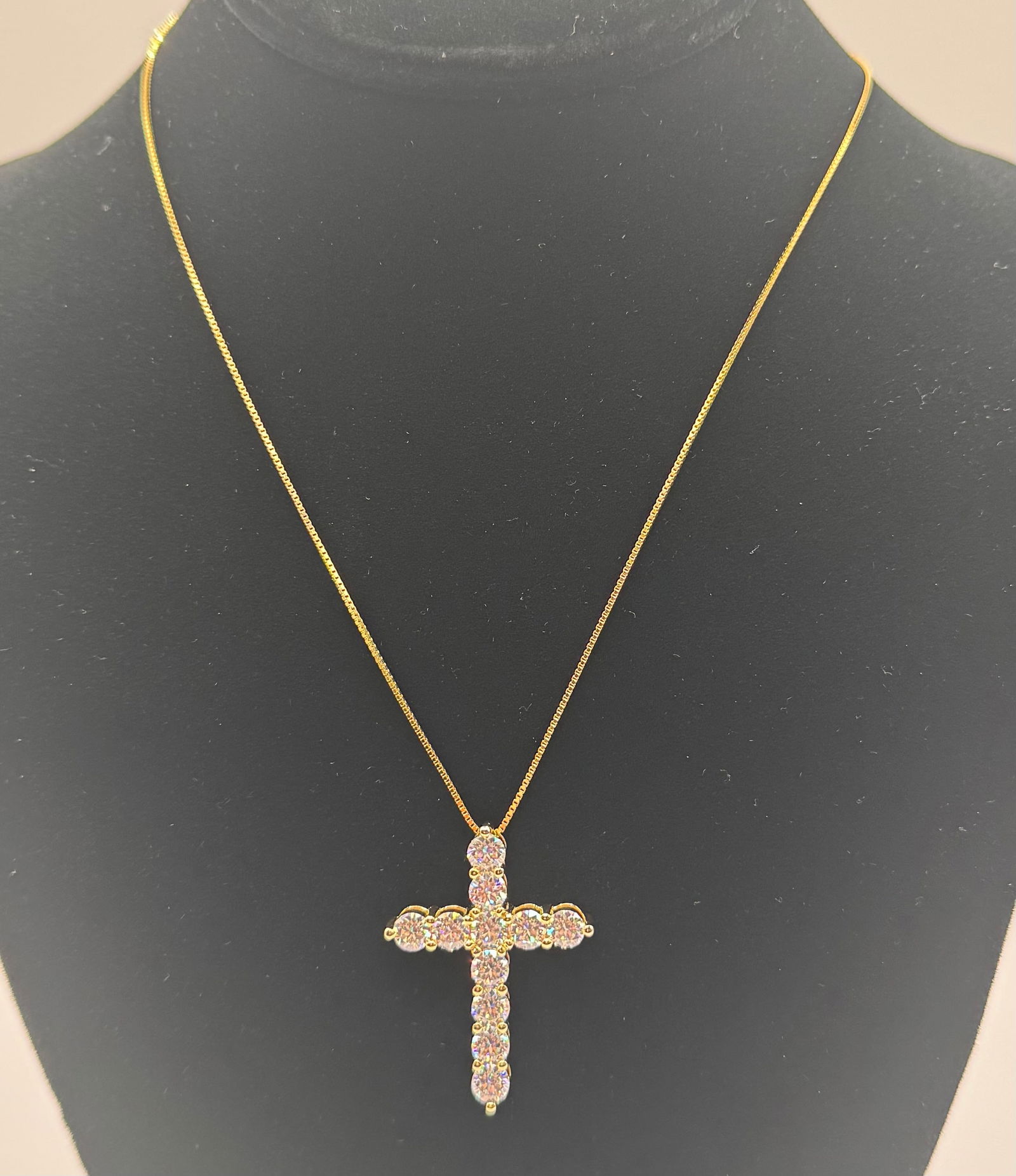 Big VVS Cross Necklace (1 of 2)