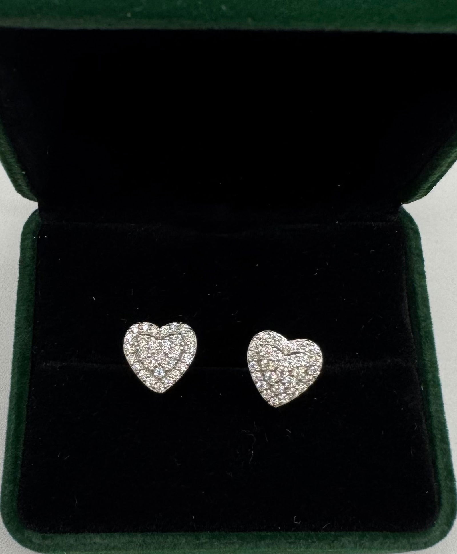 Heart Shape VVS Earrings (1 of 2)