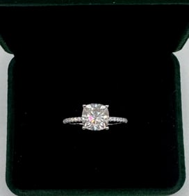 Cushion Cut VVS Ring