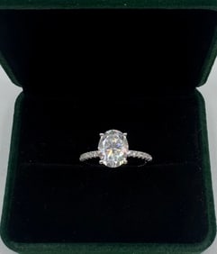 Oval Shape VVS Ring