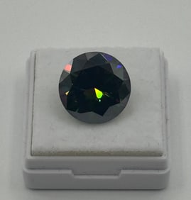 10 Carats Green VVS Stone