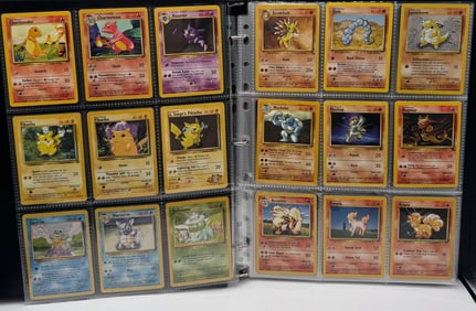 1999 Pokemon Trading Cards Binder
