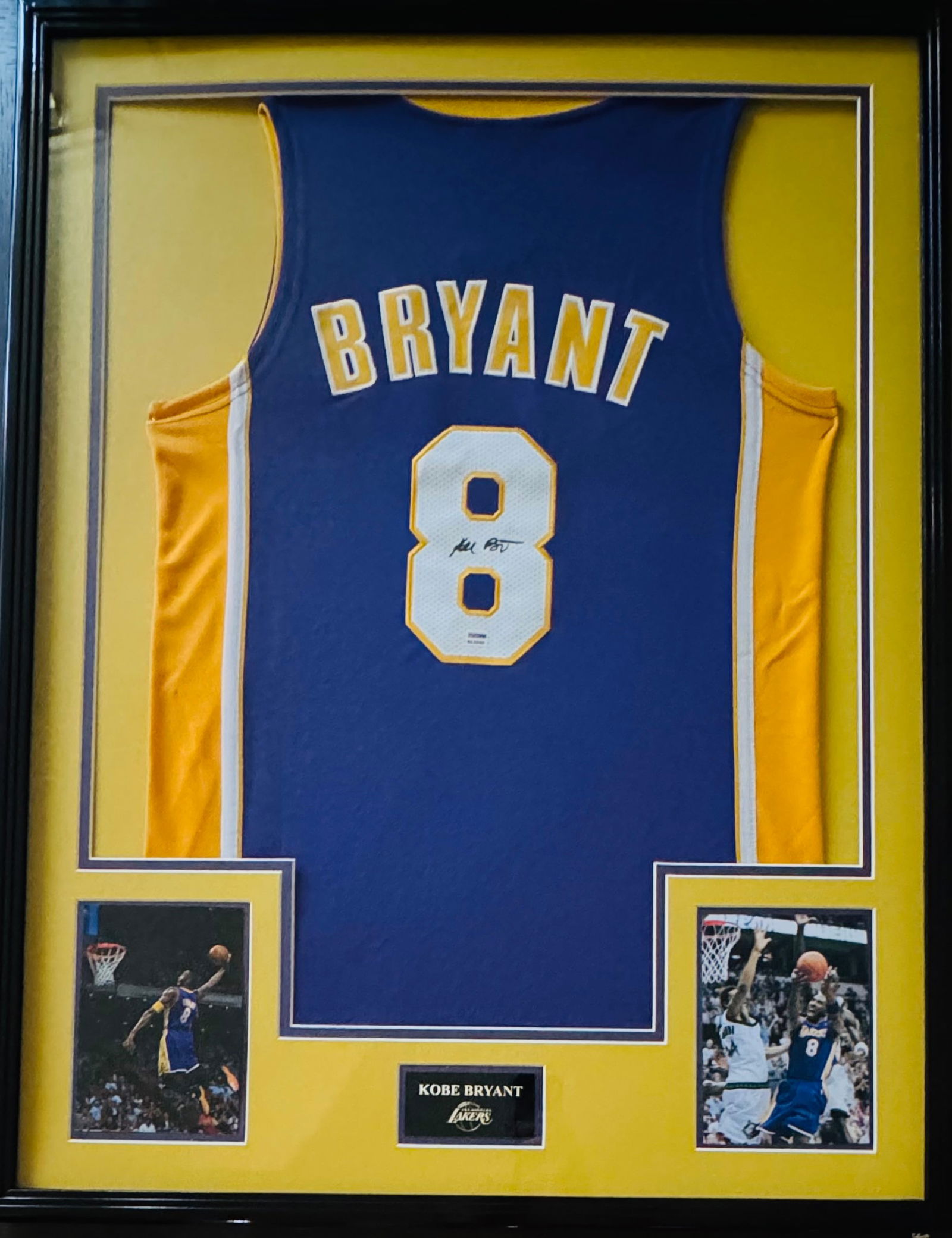 Kobe Bryant Jersey Auto Signed PSA / DNA (1 of 2)