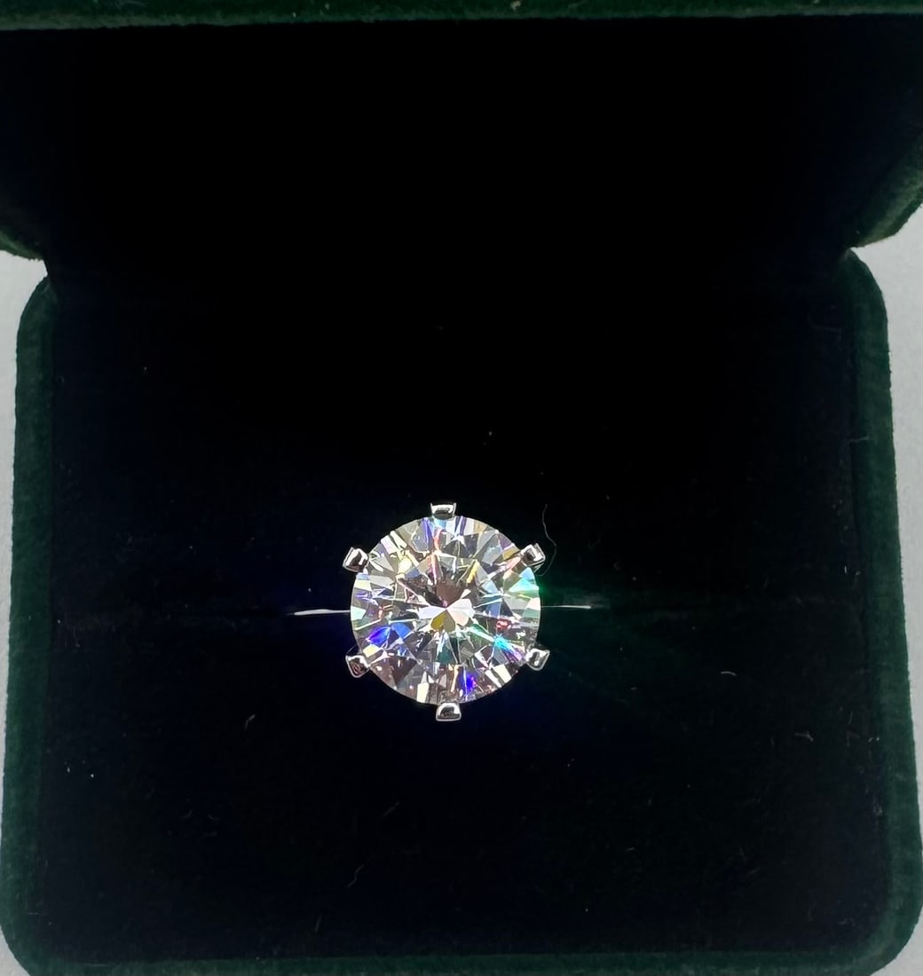 5 Carats VVS Ring (1 of 3)
