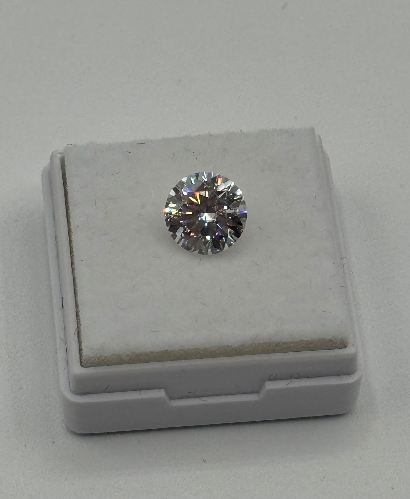 VVS 2 Carats Stone (1 of 3)
