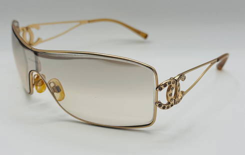 Chanel Sunglasses: Pre Owned Authentic Chanel Crystal CC Logo Sunglasses Gold #L52394xx 