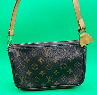 Louis Vuitton Monogram Bag: Pre Owned Louis Vuitton Monogram Pochette Bag . Serial # 51980 . Stripes has cosmetics . Pictures are from the actual product offer in our Auction