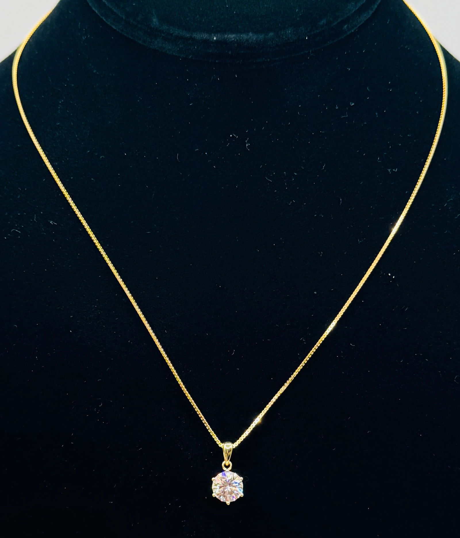 Beautiful VVS Necklace (1 of 2)